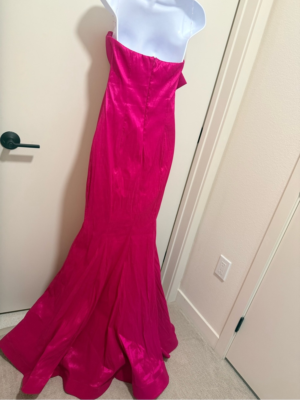 Strapless fuchsia Mermaid Gown - Picture 7 of 9